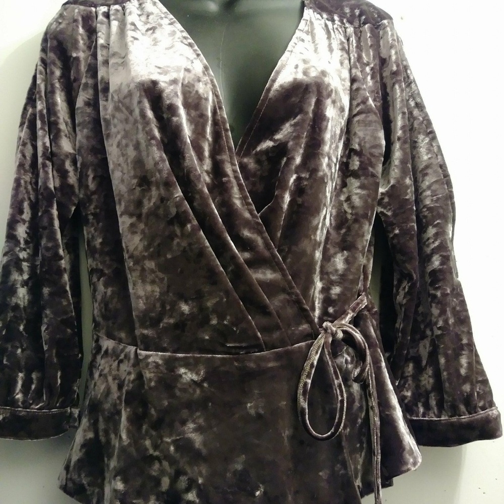 Women's velvet crush blouse - Picture 2 of 3